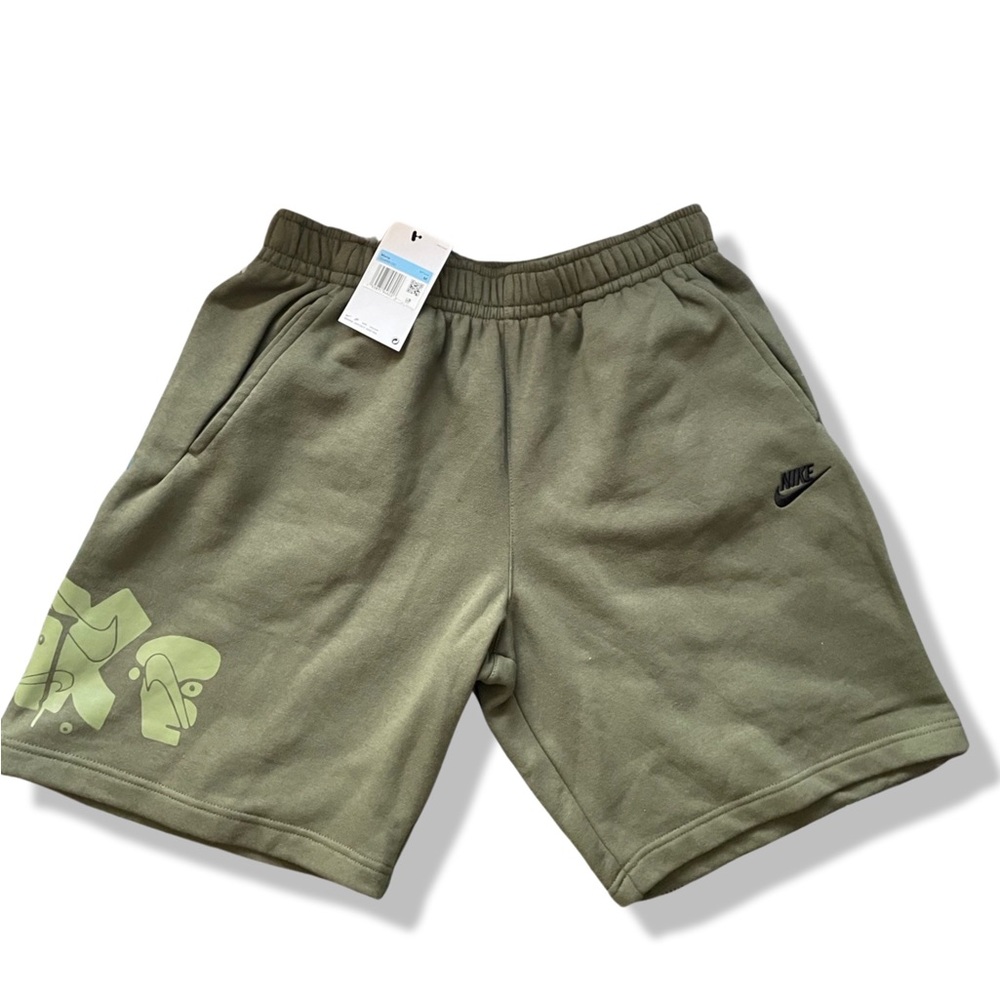 Nike Air Men’s Olive Shorts in Medium